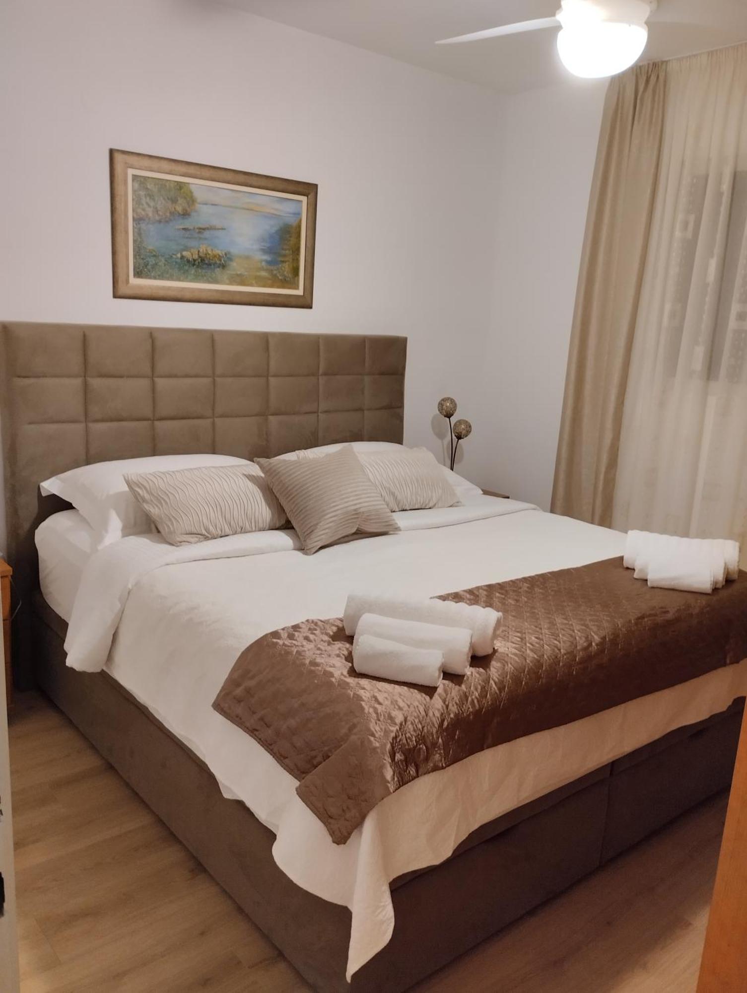 Apartman In *